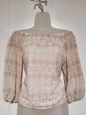 🆕️ Express Eyelet Off-Shoulder Peasant Top, sz M
